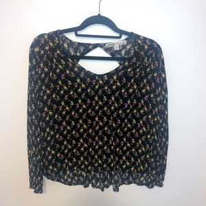 Black floral blouse (Medium)